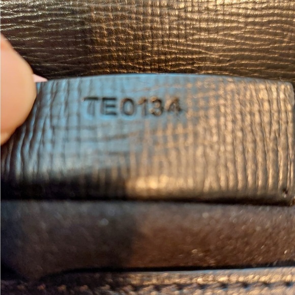 𝅺GIVENCHY Textured Calfskin Medium Pandora Box Crossbody Bag Black - Picture 9 of 9